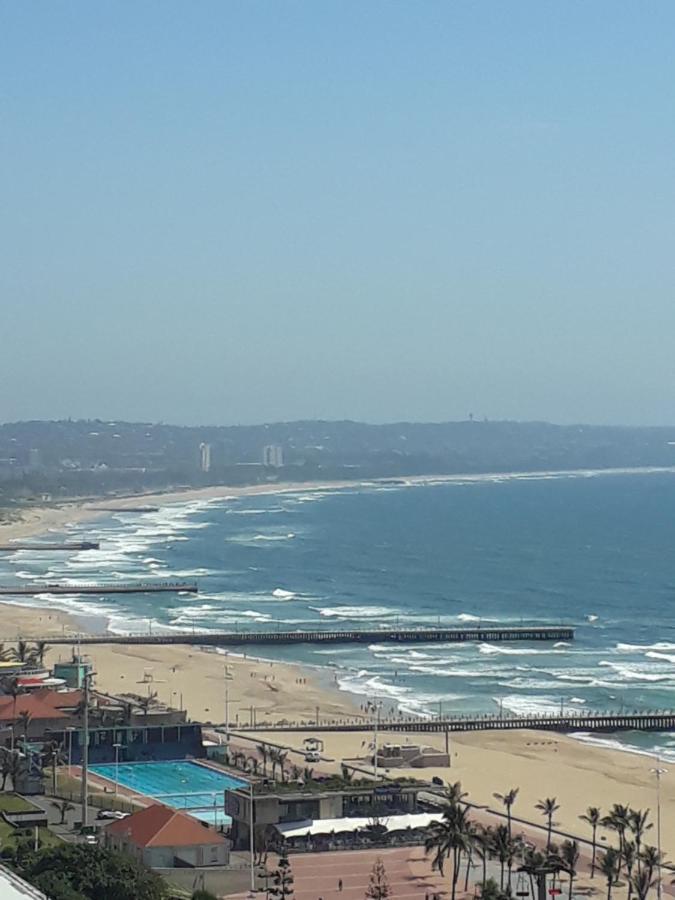Into The Blue On The Beach Durban Eksteriør billede